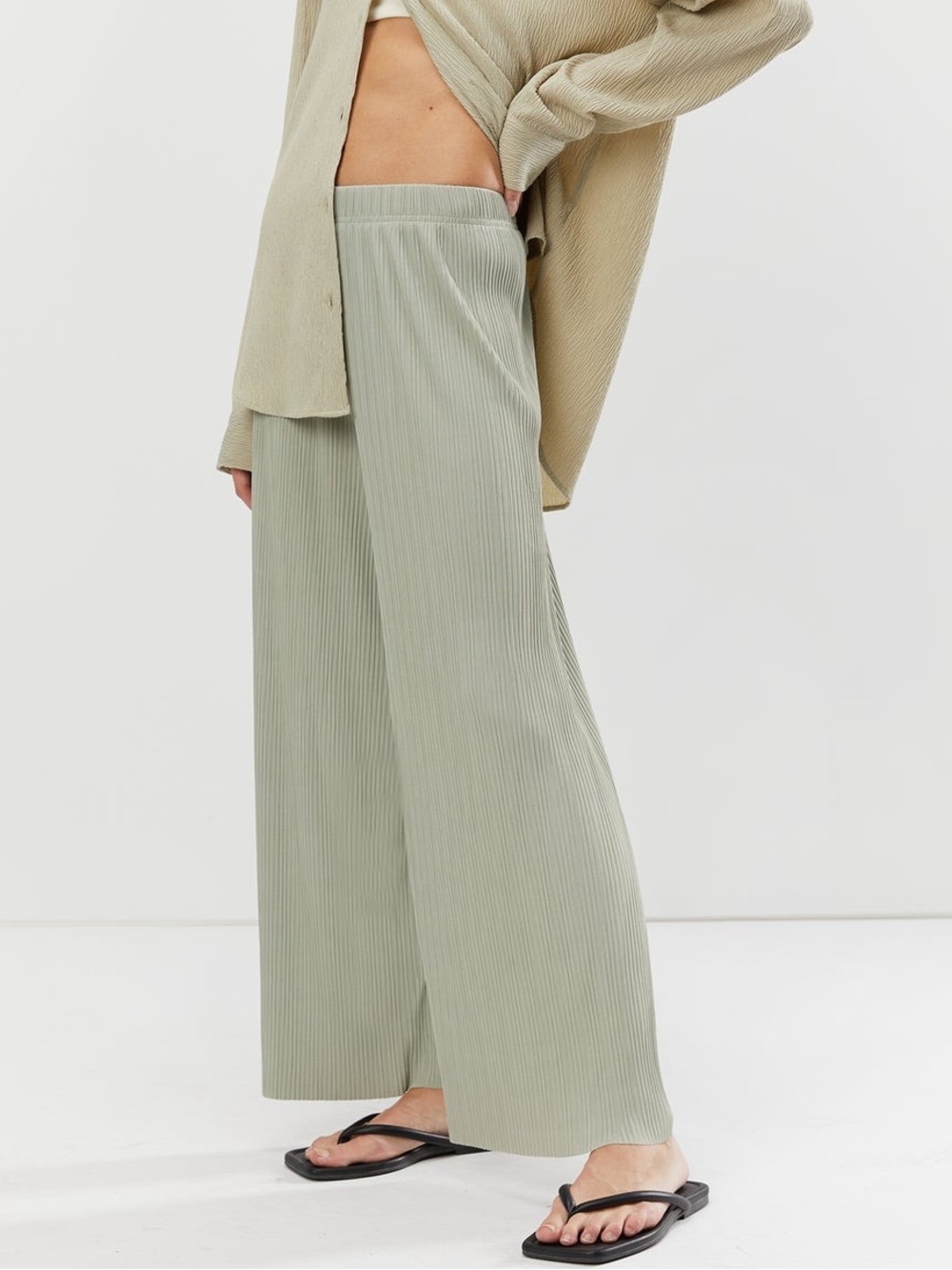 K151 OAK + FORT Pleated Pant